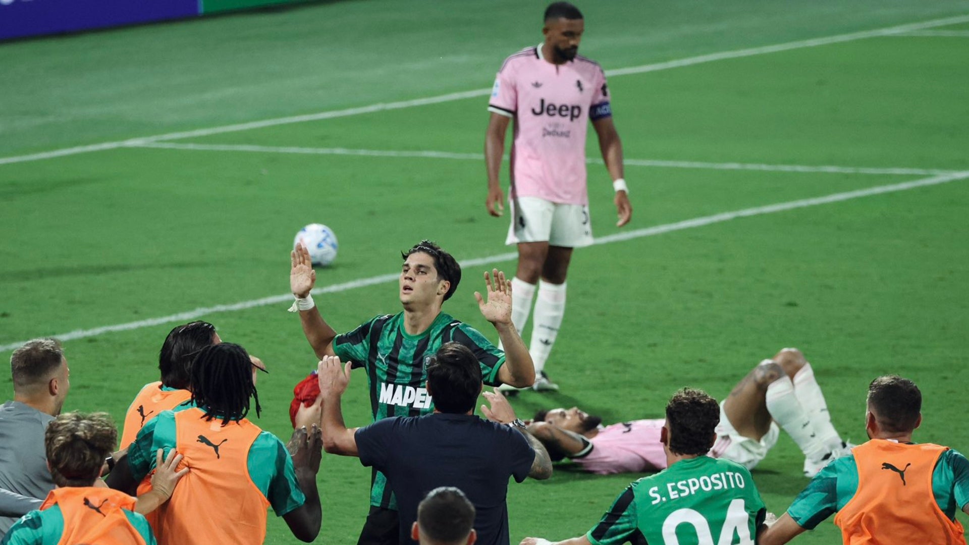 Caída de Juventus vs. Sassuolo causa polémica ¿Habrá investigación? - @SassuoloUS