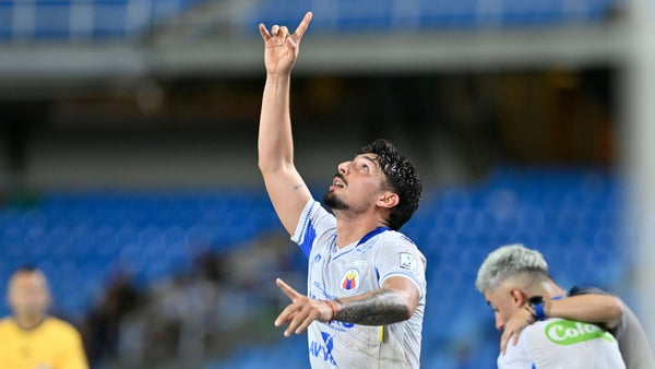 Diego Chávez acabó invicto de América e hizo conmovedor homenaje Diego Chávez acabó invicto de América e hizo conmovedor homenaje