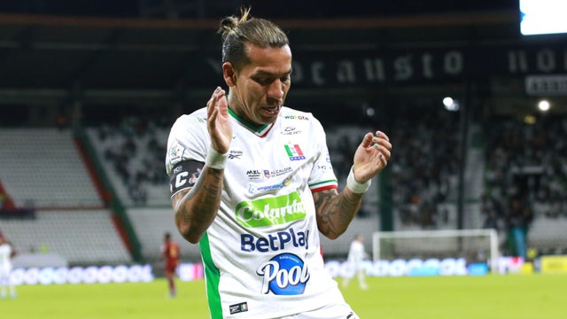 Dayro Moreno acecha los 400 goles como profesional