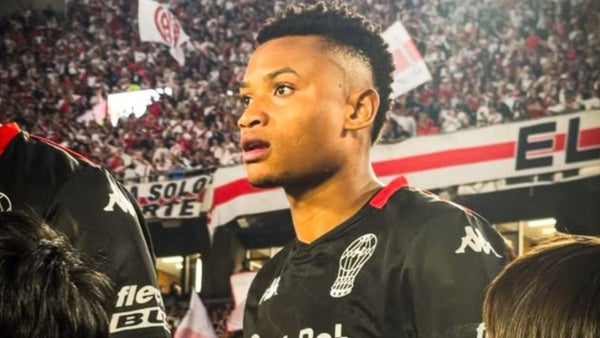 Óscar Cortés dio golazo y asistencia en triunfo de Huracán a River Óscar Cortés dio golazo y asistencia en triunfo de Huracán a River