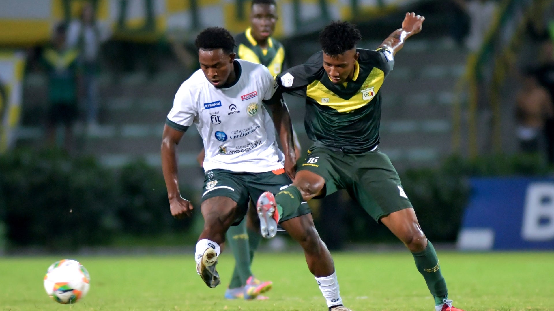 Real Cundinamarca se perdió el gol debajo del arco de Quindío - VizzorImage