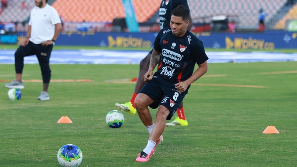Juanfer Quintero salió lesionado con Medellín ante Jaguares Juanfer Quintero salió lesionado con Medellín ante Jaguares