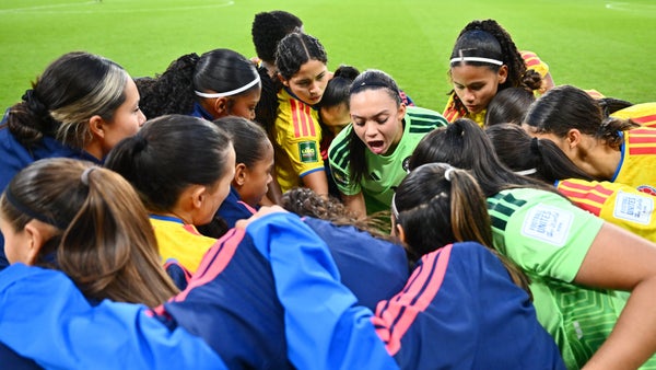 Colombia perdió la semifinal y enfrentará a Italia por el tercer puesto Colombia perdió la semifinal y enfrentará a Italia por el tercer puesto