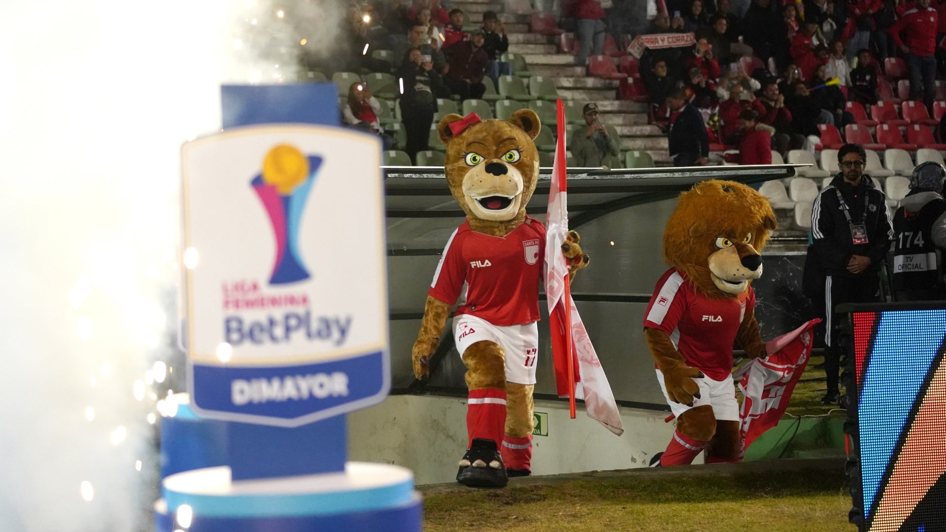 Así fue el recibimiento de Santa Fe ante Cali para la final ida de la Liga Femenina - VizzorImage