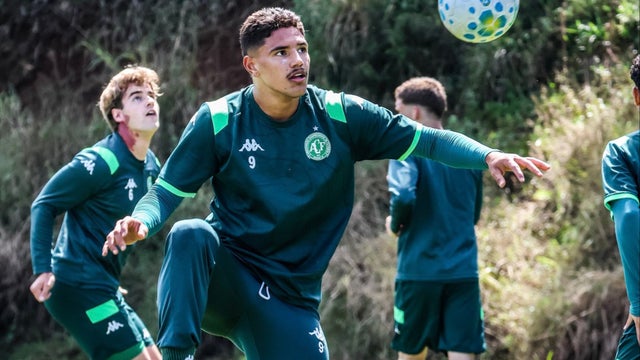 Jugadores de Chapecoense visitaron el lugar de la tragedia
