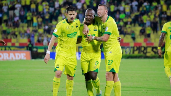 Batalla anota un gol de camerino con Bucaramanga ante Once Caldas Batalla anota un gol de camerino con Bucaramanga ante Once Caldas