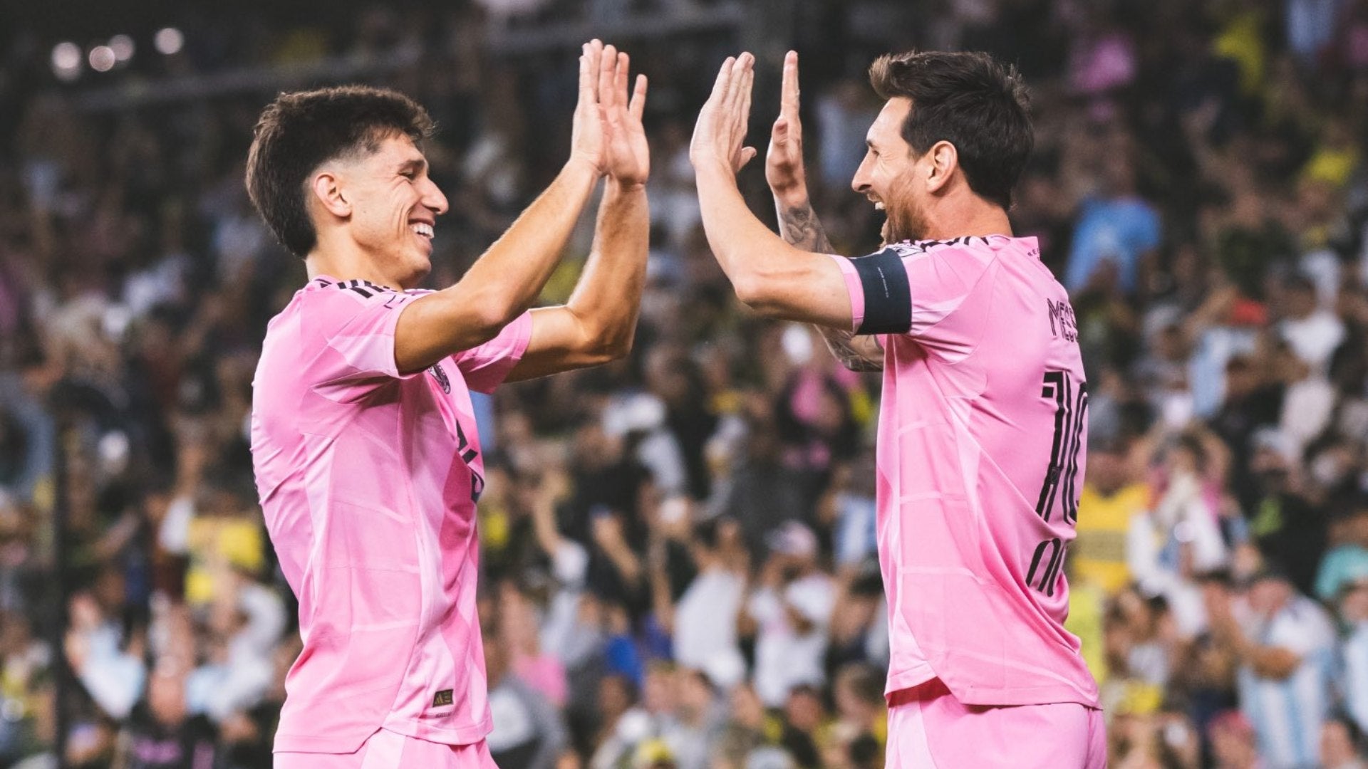 Messi anota un golazo de tiro libre en Inter Miami