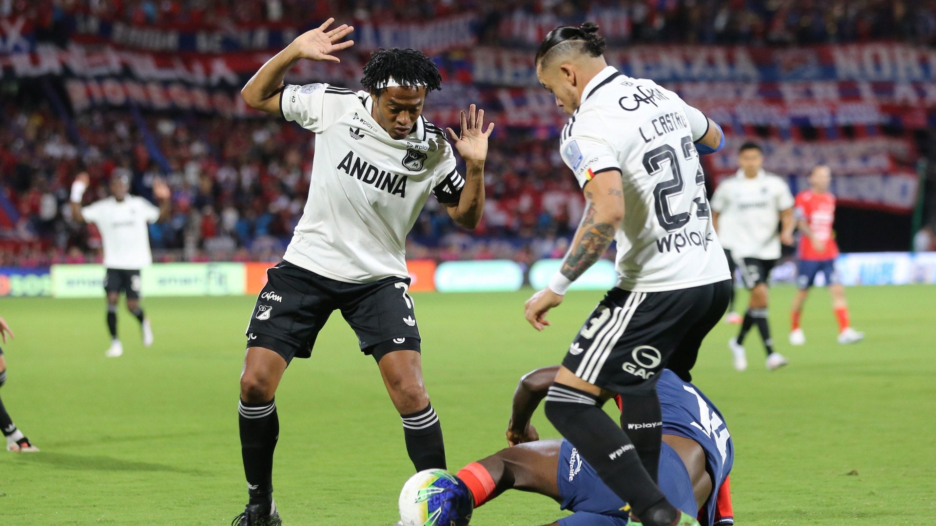 Millonarios anotó un gol y el VAR entró en acción