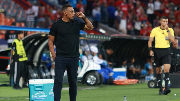 Amaranto Perea comparó los cambios de Millonarios y Medellín Amaranto Perea comparó los cambios de Millonarios y Medellín