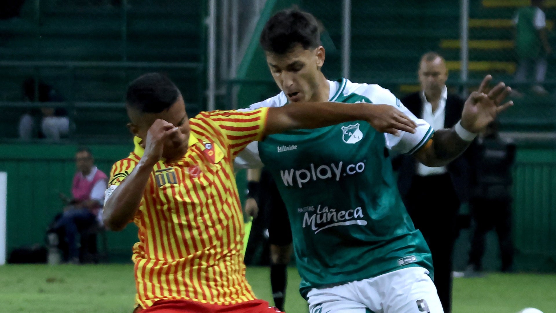 Deportivo Cali por poco celebra gol de Juan Dinenno ante Pereira - VizzorImage