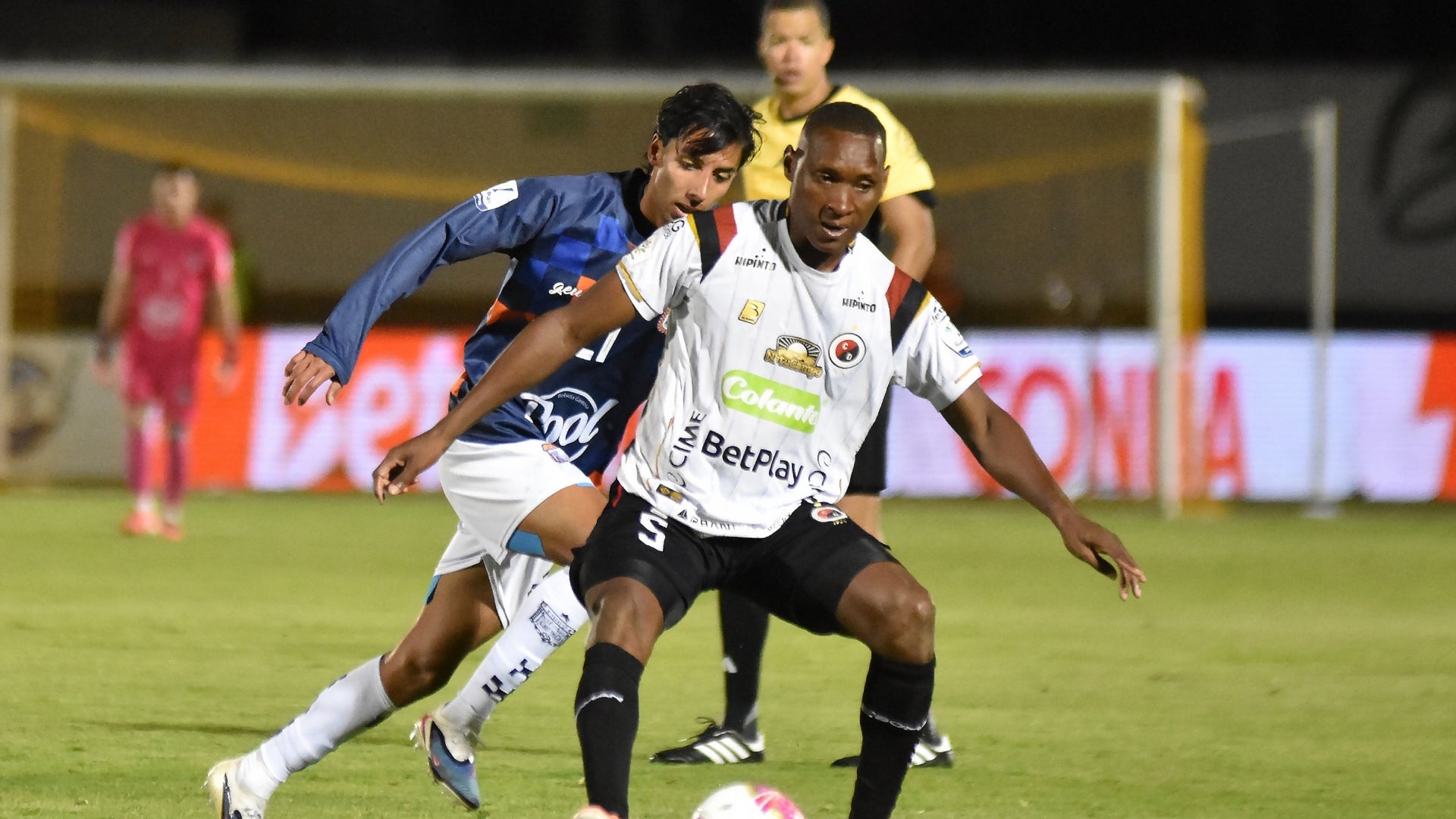 Cúcuta le ganó a Boyacá Chicó y lo hundió en la tabla del descenso (Resumen) - VizzorImage