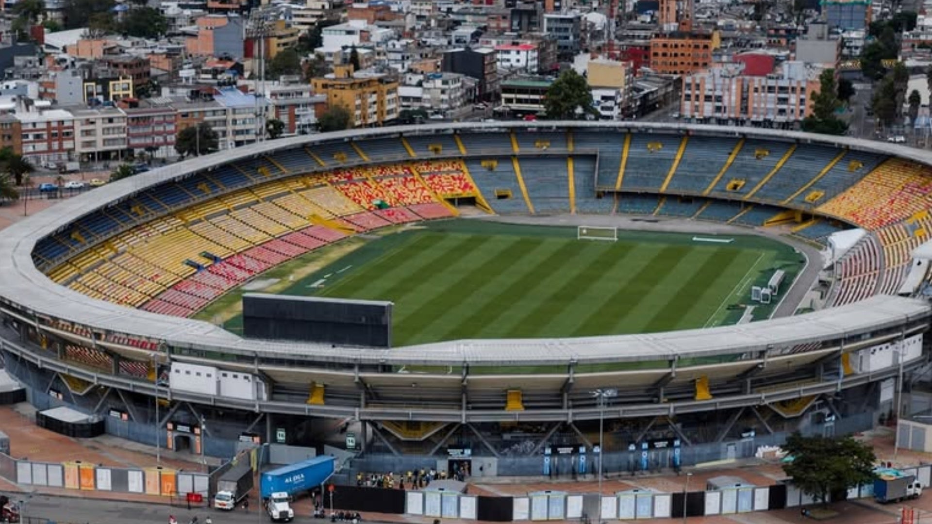 El FPC vuelve a El Campín y así quedó la grama tras su recuperación - @Sencia