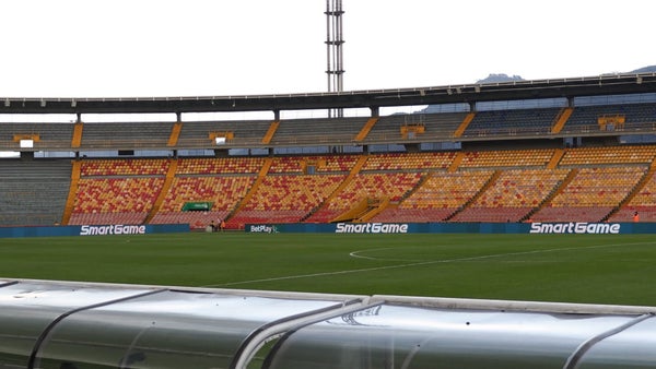 Santa Fe vs. Jaguares vuelve a aplazarse por el estado de El Campín Santa Fe vs. Jaguares vuelve a aplazarse por el estado de El Campín