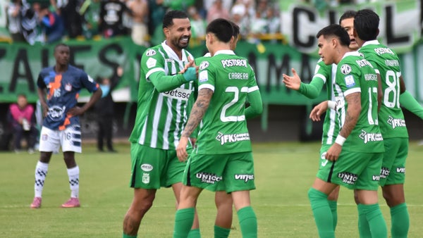 Atlético Nacional domina y golea 4-1 a Boyacá Chicó (Resumen) Atlético Nacional domina y golea 4-1 a Boyacá Chicó (Resumen)