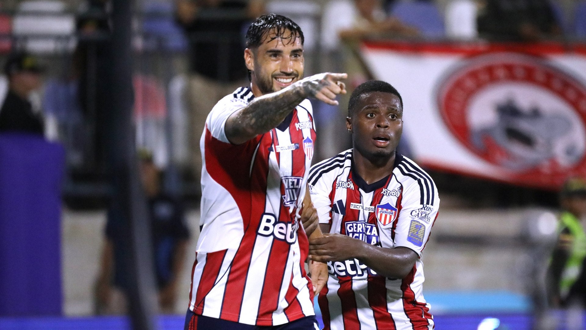 Junior se queda con uno menos ante Cali