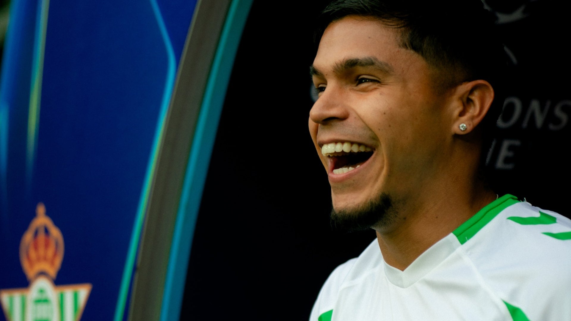 Cucho Hernández sufre una dura lesión con Betis