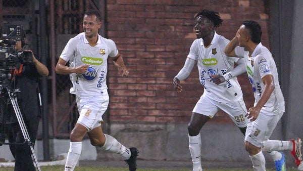 Águilas Doradas se metió al grupo de los ocho tras vencer a Cúcuta Águilas Doradas se metió al grupo de los ocho tras vencer a Cúcuta
