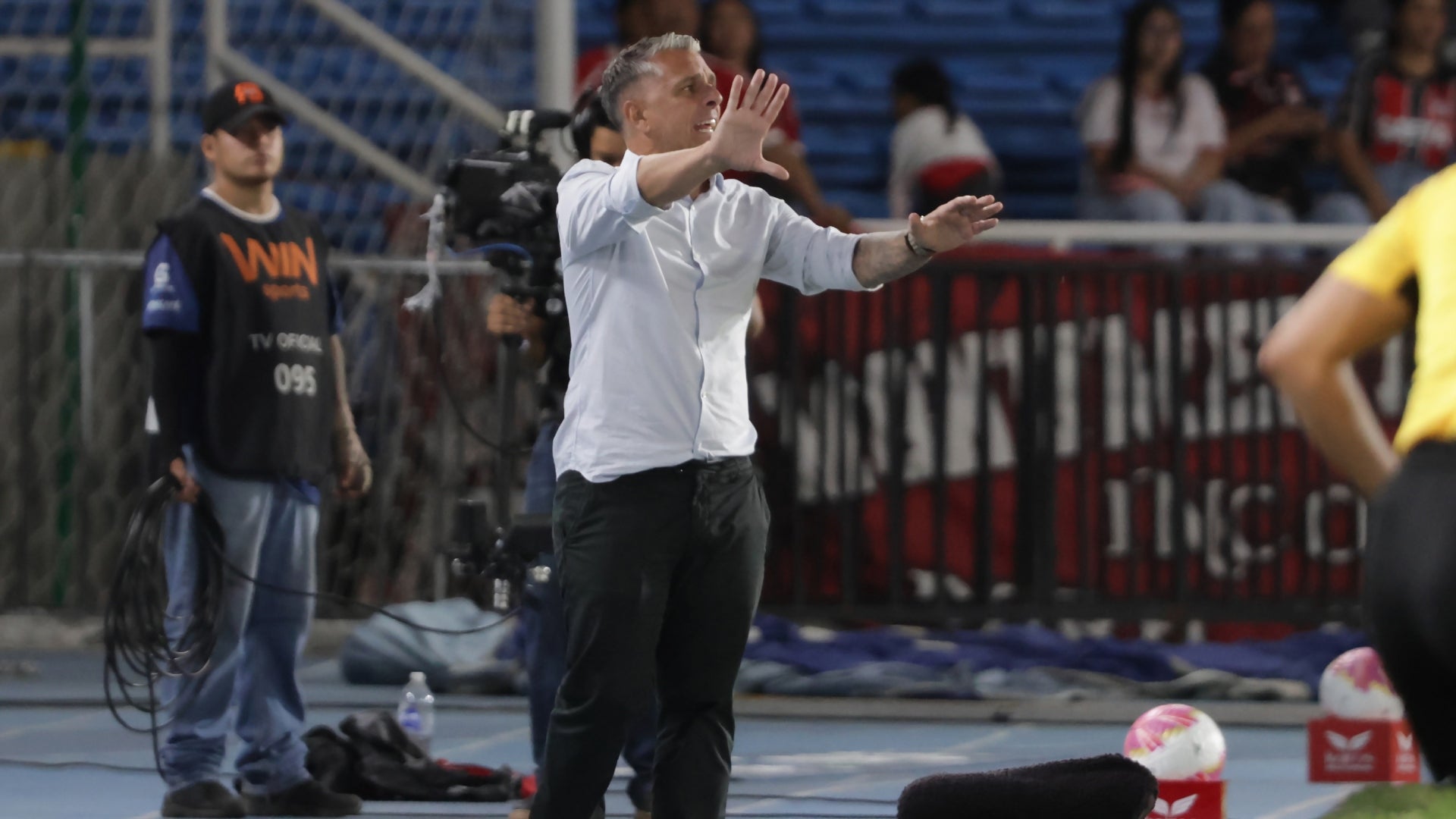 Cúcuta se pronunció sobre su entrenador
