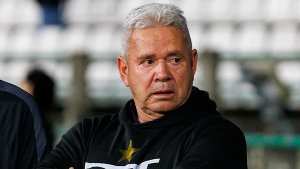 'Arriero' Herrera estaría en las opciones para dirigir club del FPC 'Arriero' Herrera estaría en las opciones para dirigir club del FPC